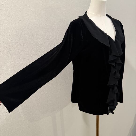 Jaclyn Smith Black Velvet Ruffle V Neck Long Sleeve Top Large Whimsigoth Witchy - Picture 3 of 6